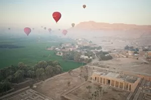 Images Dated 8th February 2009: Balloons near Valley of the Kings, Luxor, Egypt, North Africa, Africa
