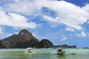Wooden Boat Prints: Bangkas on El Nido Beach, El Nido, Bacuit Bay, Palawan, Philippines, Southeast Asia, Asia
