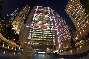 Images Dated 25th October 2007: Bank of China and Hong Kong and Shanghai Bank illuminated at dusk