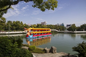 Guilin Prints: Banyan Lake, Guilin, Guangxi, China, Asia