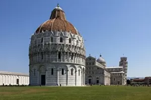 Images Dated 25th August 2011: The Baptistery, Duomo and Leaning Tower, Piazza dei Miracoli, UNESCO World Heritage Site, Pisa
