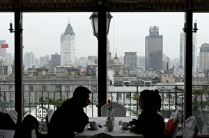 Images Dated 23rd March 2006: Bar and restaurant of the Peace Hotel, Shanghai, China, Asia