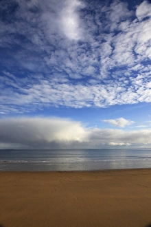 Images Dated 1st January 2000: Barafundle Bay, Pembrokeshire, Wales, United Kingdom, Europe