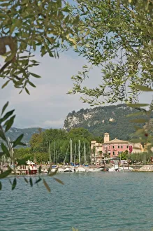 Images Dated 6th January 2000: Bardolino, Lake Garda