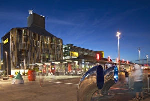 Auckland Prints: Bars and restaurants on North Wharf in Wynyard Quarter