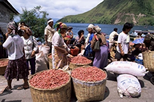 Lake Toba Prints: Batak women with onion crop at market in Haranggaol