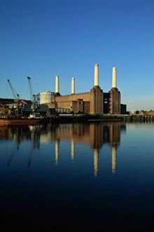 River Thames Gallery: Battersea Power Station, London, England, United Kingdom, Europe