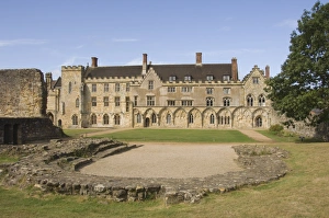 Images Dated 4th September 2009: Battle Abbey precinct, site of Battle of Hastings 1066, Battle, Sussex
