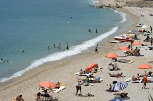 Images Dated 21st January 2000: Beach area
