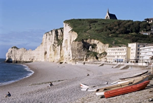 Beach and Falaise d Amont, Haute Normandie (Normandy), France, Europe