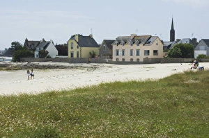 Images Dated 17th July 2007: The beach at Ile Tudy, near Loctudy, Southern Finistere, Brittany, France, Europe