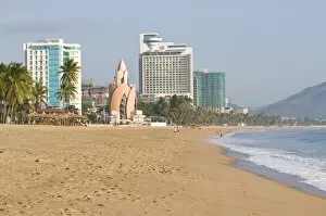 Images Dated 31st December 2009: The beach of Nha Trang, Vietnam, Indochina, Southeast Asia, Asia