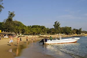 Images Dated 2nd January 2009: Beach at Saly, Senegal, West Africa, Africa