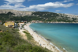 Images Dated 19th May 2007: Beach view, Baska, Krk Island, Kvarner Gulf, Croatia, Adriatic, Europe