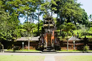 Balinese Prints: Beauitfully decorated Balinese door at Pura Tirta Empul Hindu Temple