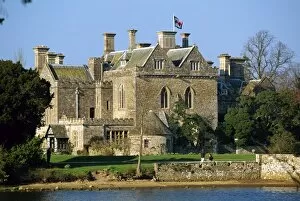 Stately Home Collection: Beaulieu Abbey, given by King Henry VIII to the Montagu family during the 16th century dissolution
