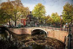 Amsterdam Prints: Beautiful canals and traditional Dutch buildings in Amsterdam