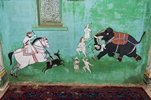 Mughal Prints: Beautiful frescoes on walls of the Juna Mahal Fort