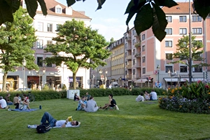 Munchen Prints: The beautiful Gartnerplatz around the trendy Glockenbachviertel