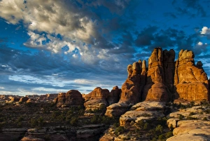 Images Dated 19th August 2006: Beautiful rock formations in the Needles, Canyonlands National Park, Utah