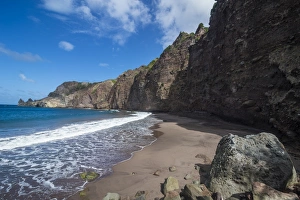 Netherland Antilles Prints: Beautiful Wells Bay sand beach in Saba, Netherland Antilles, West Indies, Caribbean