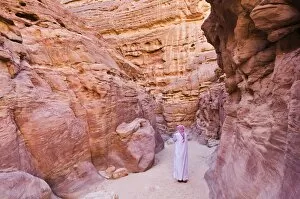Images Dated 21st February 2008: Bedouin man in the Colored Canyon, near Nuweiba, Sinai, Egypt, North Africa, Africa