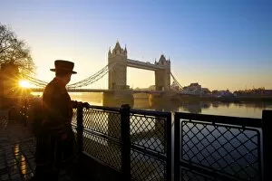 Beefeater and Tower Bridge, London, England, United Kingdom, Europe