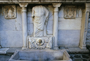 Iraklion Prints: Bembo fountain
