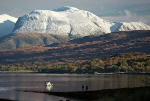 Images Dated 2nd November 2008: Ben Nevis range, seen from Loch Eil, Grampians, western Scotland, United Kingdom, Europe