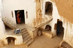 Images Dated 22nd October 2010: Berber underground dwellings, Matmata, Tunisia, North Africa, Africa