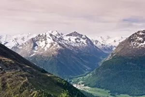 Images Dated 18th June 2010: Bernina mountain range from atop Muottas Muragl near St. Moritz, Switzerland, Europe