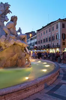 Holiday Maker Prints: Berninis Fontana dei Quattro Fiumi (Fountain of Four Rivers) in Piazza Navona at night
