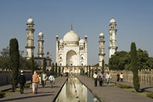 Mughal Prints: The Bibi ka Maqbara