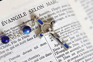 Images Dated 16th June 2009: Bible and crucifix, Paris, France, Europe
