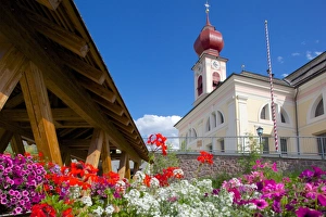 Big Church, Ortisei, Gardena Valley, Bolzano Province, Trentino-Alto Adige / South Tyrol, Italian Dolomites, Italy, Europe