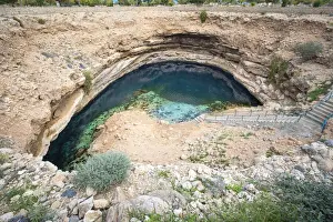 Bimmah sinkhole with turquoise water, Oman, Middle East