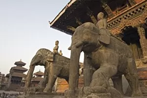 Images Dated 21st April 2010: Bishwanath Mandir, Durbar Square, UNESCO World Heritage Site, Patan, Kathmandu Valley