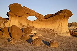Images Dated 15th March 2009: Bisti Arch, Bisti Wilderness, New Mexico, United States of America, North America