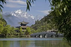 Images Dated 3rd May 2008: Black Dragon Pool Park, temple and bridge, with Jade Dragon Snow Mountain in background