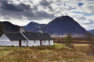 Black Rock Cottage and Buachaille Etive Mor, Glencoe, Highland region, Scotland