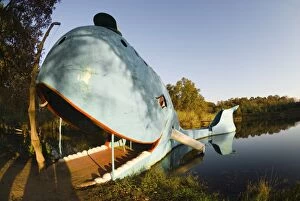 Images Dated 3rd November 2007: Blue Whale, Route 66, Oklahoma, United States of America, North America