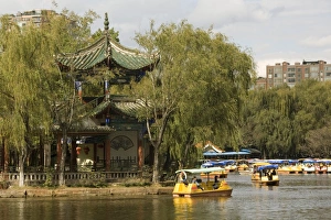 Boating in Green Lake Park, Kunming, Yunnan, China, Asia