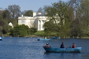 Regents Park Prints: Boating Lake, Regents Park, London, England, United Kingdom, Europe