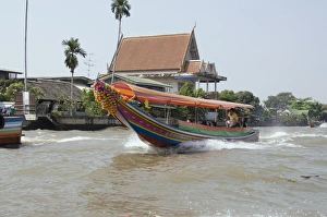 Boats on the Chao Phraya River, Bangkok, Thailand, Southeast Asia, Asia