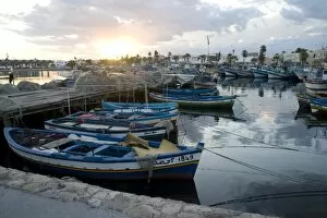 Images Dated 2nd October 2008: Boats and harbour, Mahdia, Tunisia, North Africa, Africa