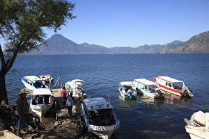 Images Dated 27th November 2007: Boats, Lake Atitlan, Guatemala, Central America