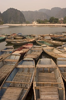 Rowing Boat Prints: Boats, limestone mountain scenery