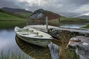 Boats at Llyn y Dywarchen near Rhyd Ddu in Snowdonia National Park, Wales, United Kingdom, Europe