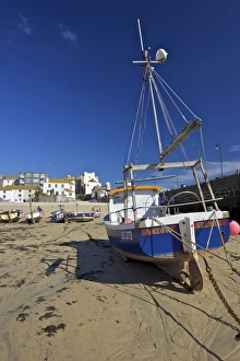 Boats in old harbour in summer, St. Ives, Cornwall, England, United Kingdom, Europe