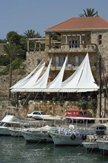 Images Dated 21st January 2000: Boats in old port harbour